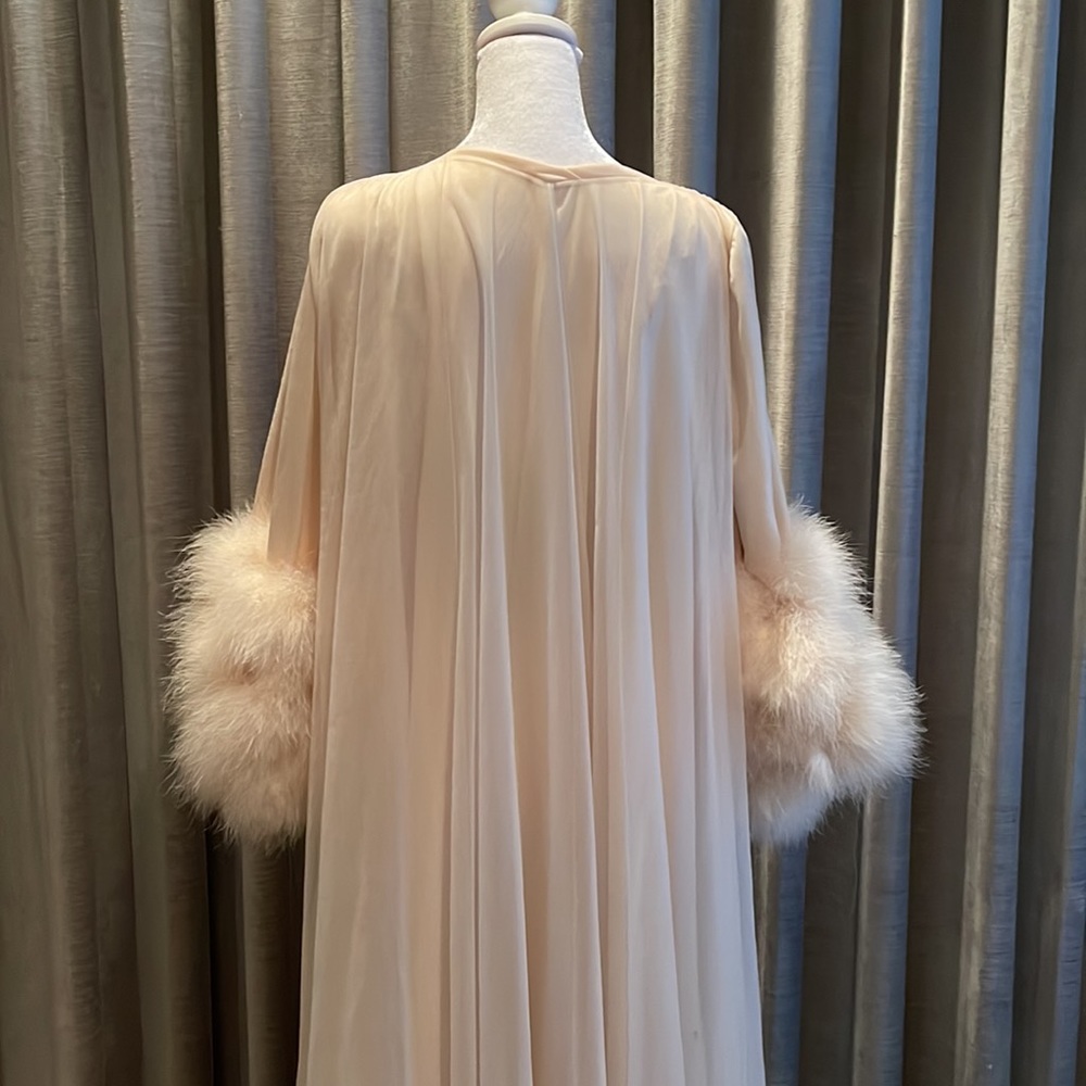 Beyond Fabulous Lucie Ann of Beverly Hills feather Peignoirs Set - Picture 8 of 17